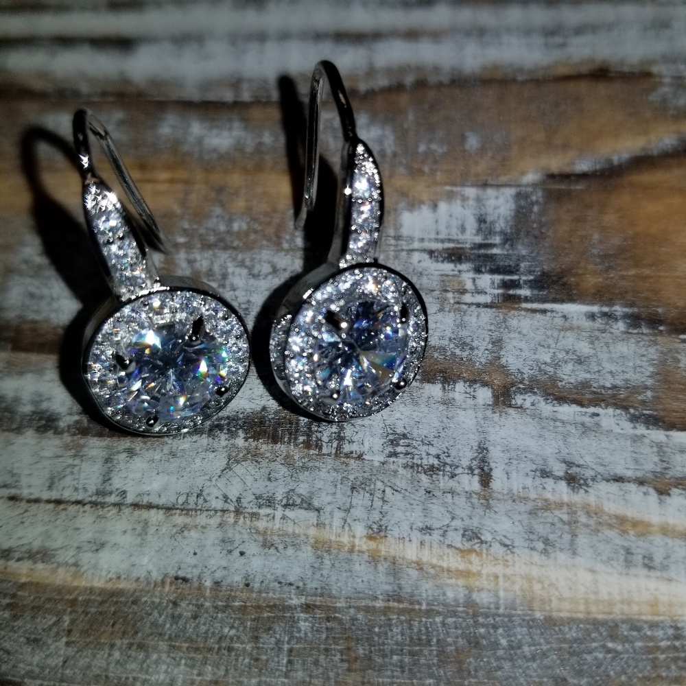 Absolutely Stunning 925 CZ earrings - Picture 2 of 6